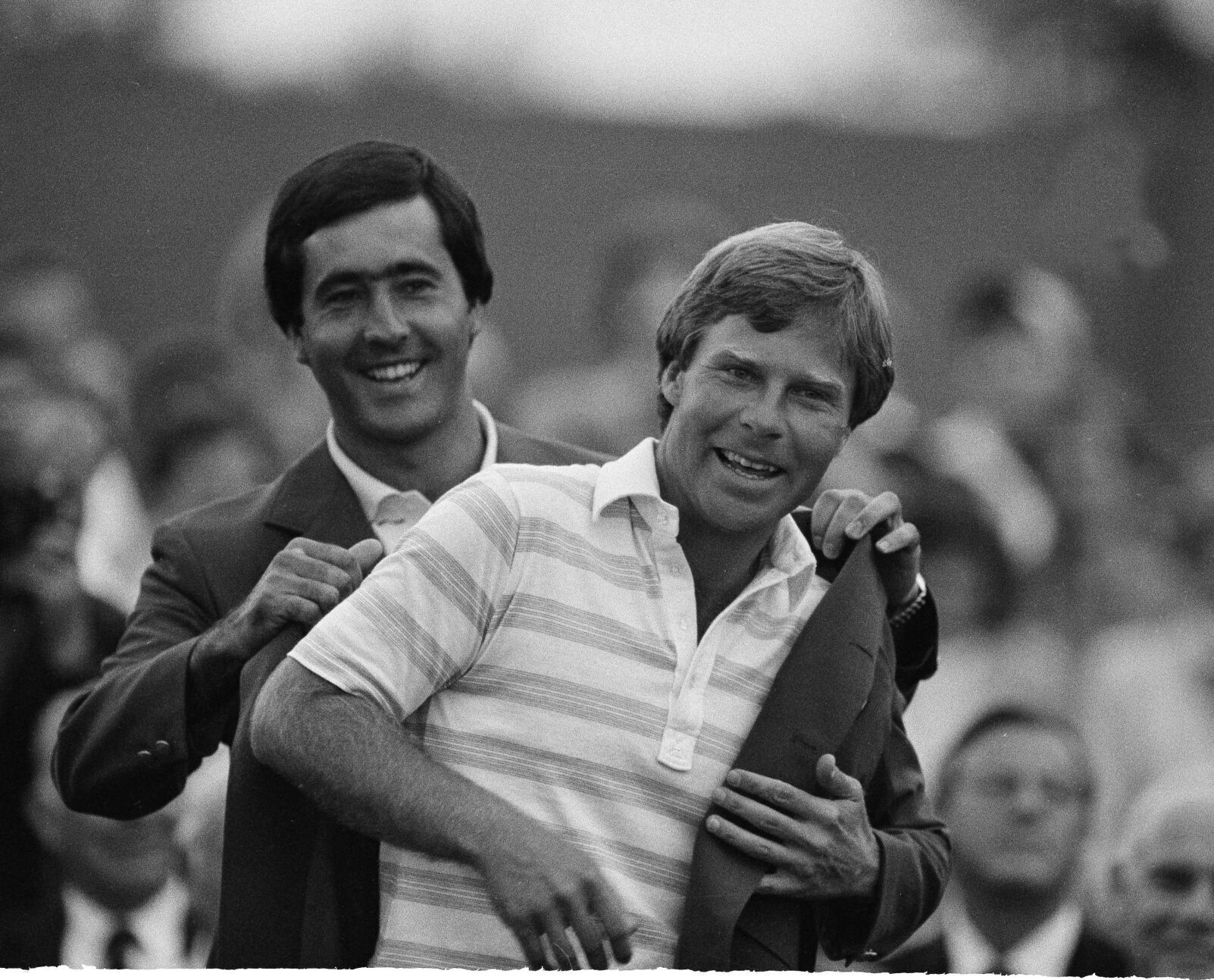 1984: Ben Crenshaw wins Masters by two strokes over Tom Watson.